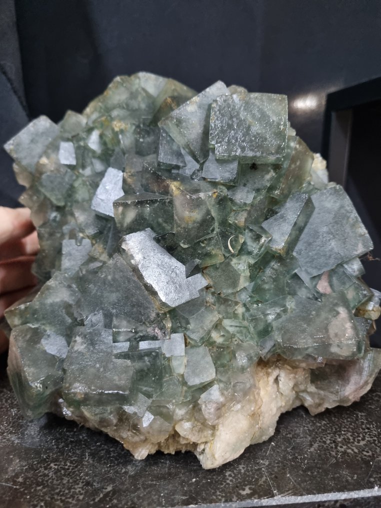 Fluorit verde de înaltă calitate XXL pe cuarț, fluorescență în lumină de zi. - Înălțime: 180 mm - Lățime: 250 mm- 9.18 kg #2.1