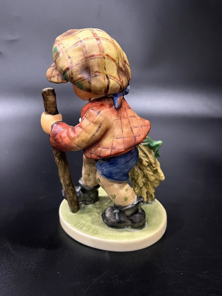 Hummel Goebel - Estatua, On Secret Path - TMK5 - 14 cm - Porcelana #2.1
