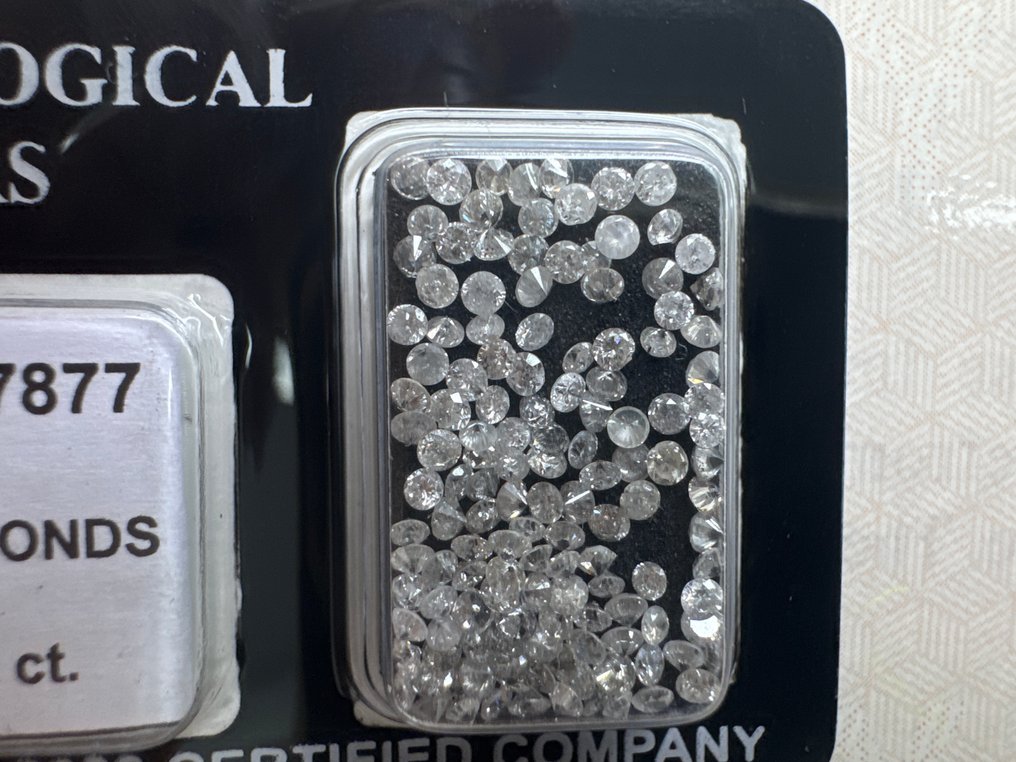No Reserve Price - 135 pcs Diamond  (Natural)  - 3.12 ct - Round - D (colourless), E, F, G - VS2, SI1, I1, VS1 - Gemmological Centre Israel (G.C.I.) #3.2