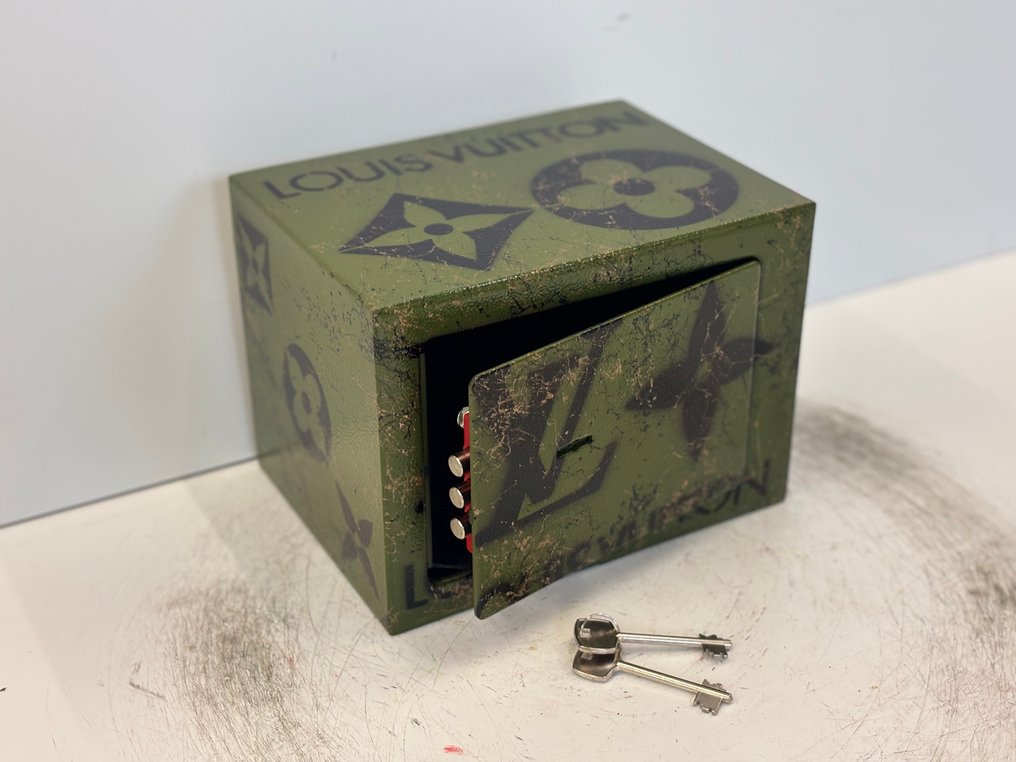 Rob VanMore - LV Vault #1.0