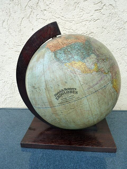 Celestial and terrestrial globes - Dietrich Reimers - 1940-1950, 1943 #1.0