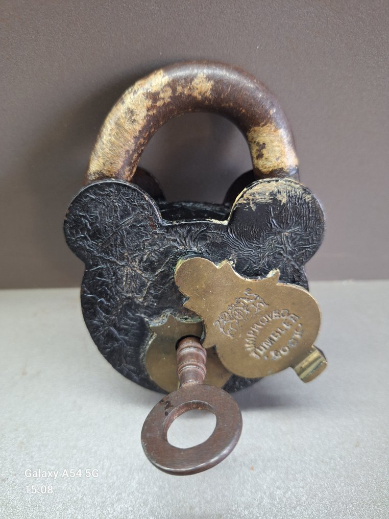 掛鎖 古董 #1.0