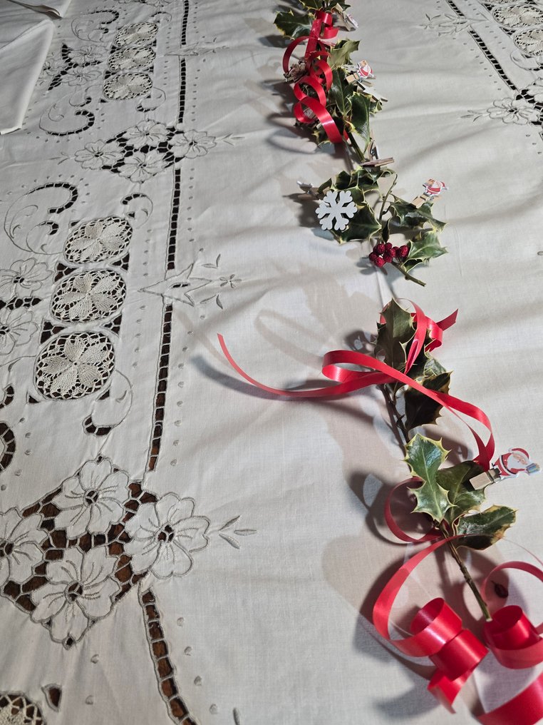 Tablecloth (13)  - 255 cm - 160 cm - Tablecloth with 12 napkins. #1.0