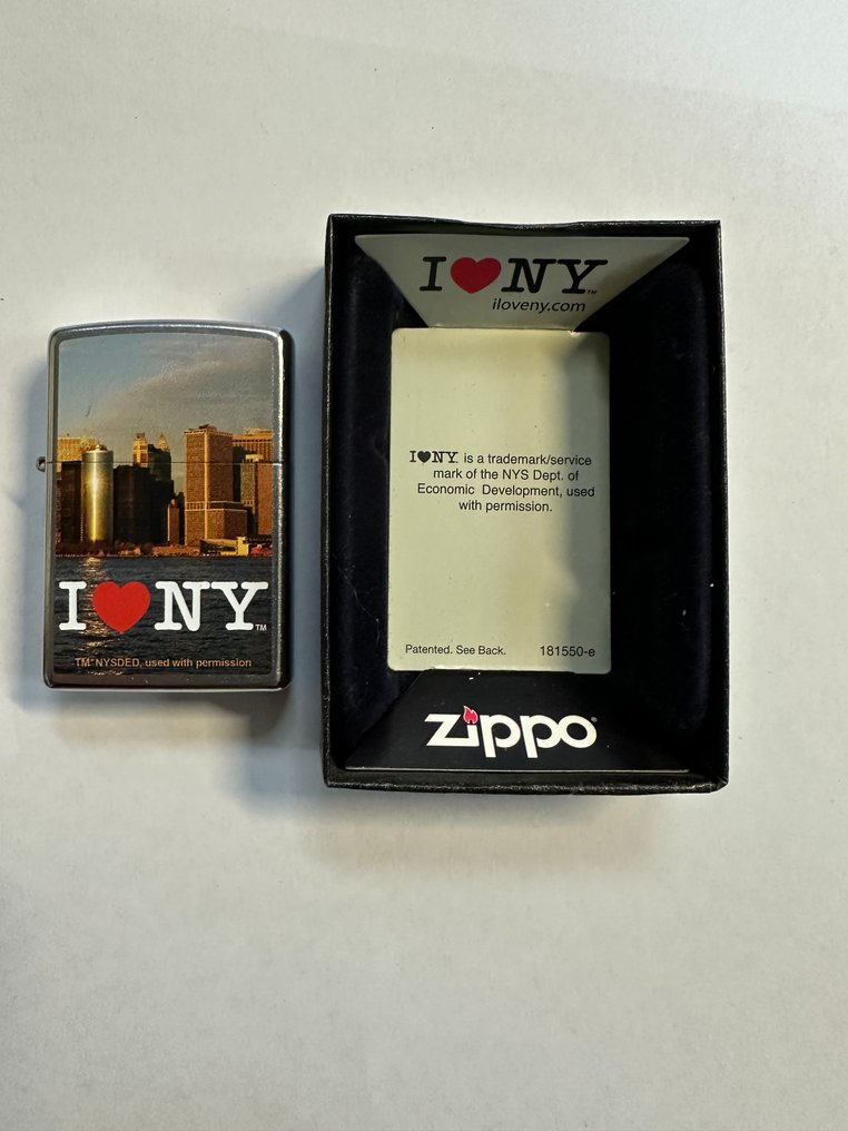 Zippo - No Reserve Price - Lighter - Iron (cast/wrought) #4.3