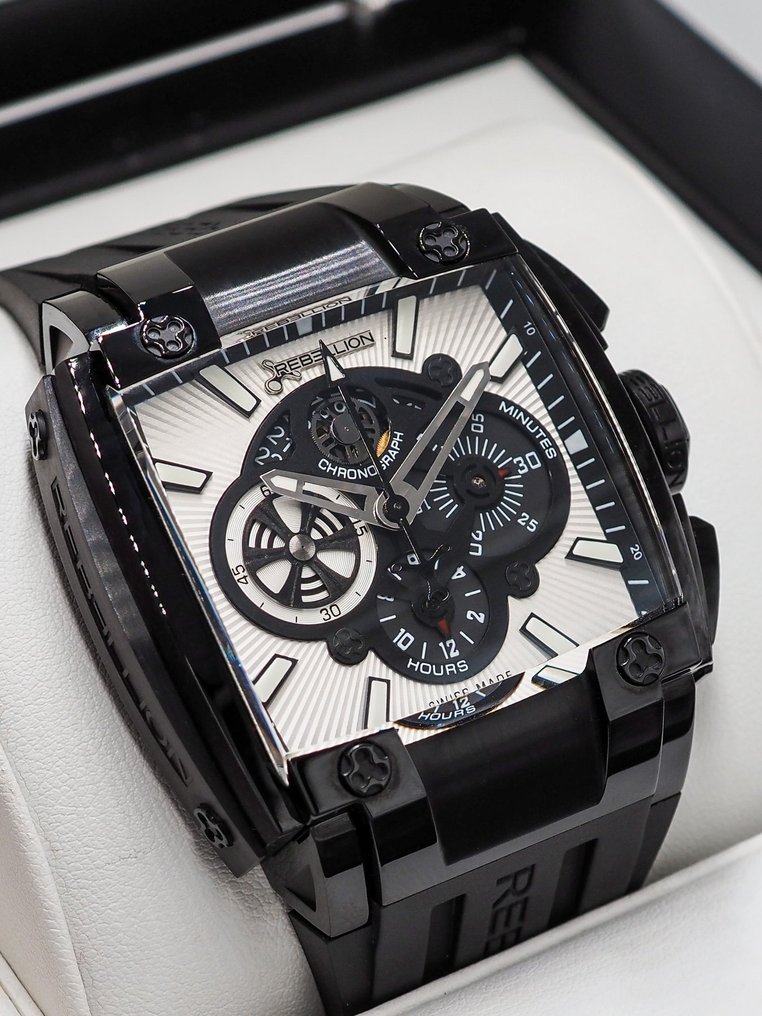 Rebellion - Ingen mindstepris - NEW • RE-1 Chronograph • Titanium • Automatic - Mænd - 2010-2020 #1.0