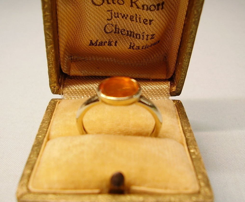 Ingen mindstepris - Other brand - Ring - 9 kt. Gulguld -  1.50ct. tw. Ildopal - Underskrift: Design B.Conrad #2.1