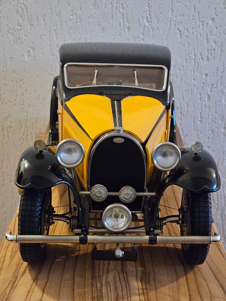 Pocher 1:8 - Modelsportsvogn - Bugatti #4.3