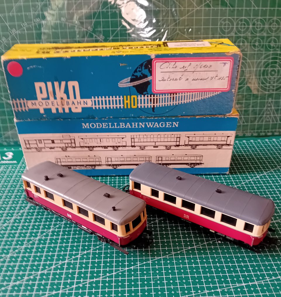 Piko H0 - Tog enhet (2) - Jernbanevogn - DR (DDR) #2.1