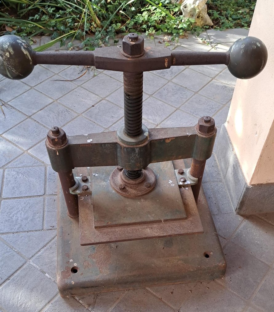 壓具  - Torchio 或 pressa - 巨型书籍压印机 #1.0