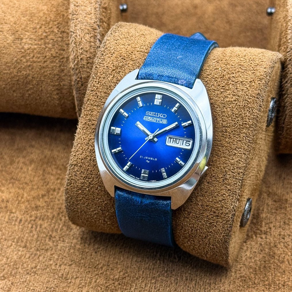 Seiko - Actus "Vivid Blue Sunburst" 風幻 (Fūgen) – Wind Phantom - Ingen reservasjonspris - 7019-7350 - Herre - 1974 #1.0