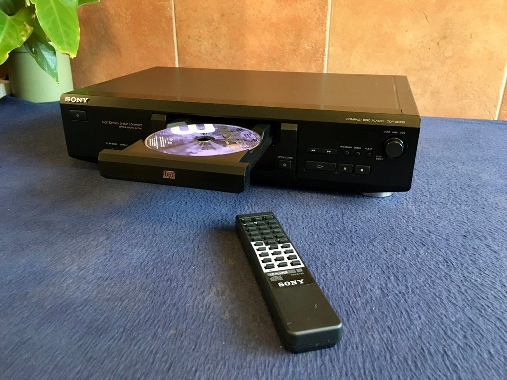 Sony - CDP-XE330 volume control CD player #1.0