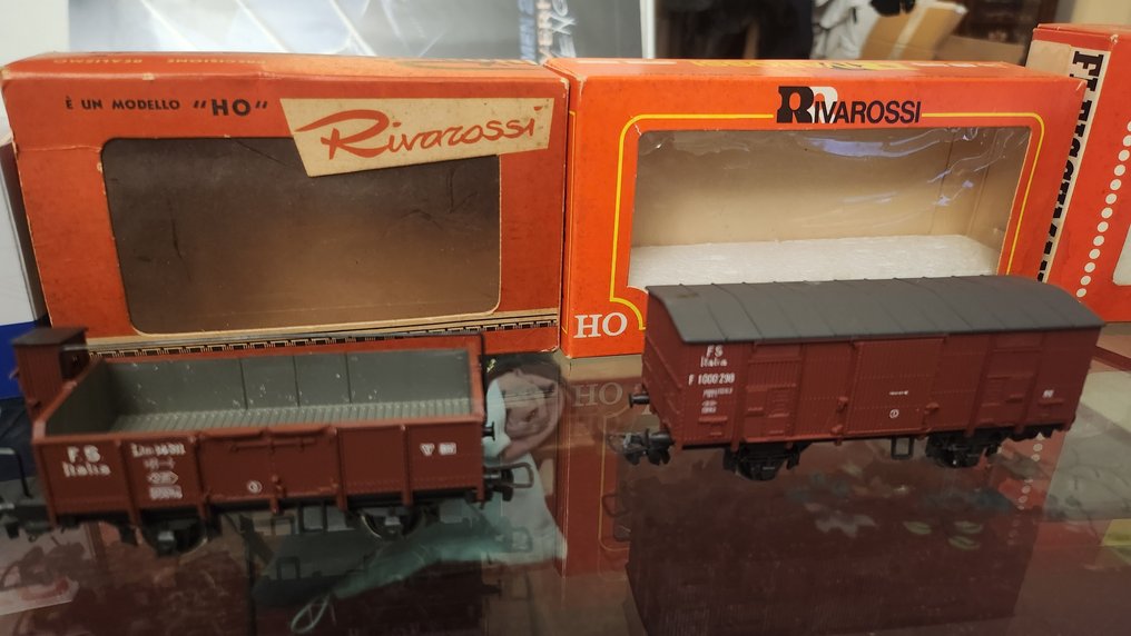 Rivarossi, Fleischmann, Piko H0 - Σετ τρένων (6) - Σετ σιδηροδρομικών βαγονιών H0 με μερικώς αυθεντικά κουτιά, καταστάσεις ορατές στις εικόνες. - FS #1.0