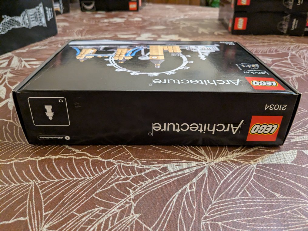 LEGO Set - 21034 - Architecture - London #3.2