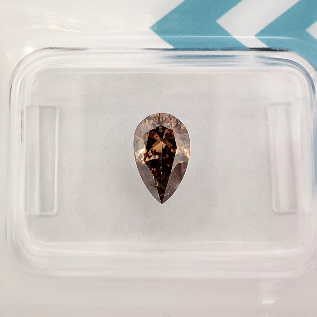 没有保留价 - 1 pcs 钻石  (天然色彩的)  - 0.81 ct - 梨形 - Fancy deep 橙色 棕色 - SI2 微内含二级 - 国际宝石研究院（IGI） #1.0
