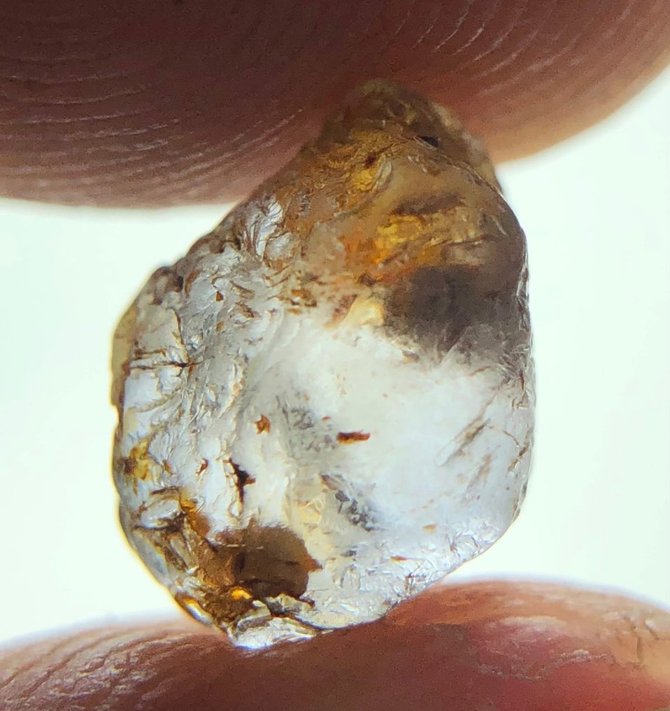 4.20 克拉切工质量天然未加工蓝宝石，来自马达加斯加 粗糙- 0.86 g - (1) #2.1