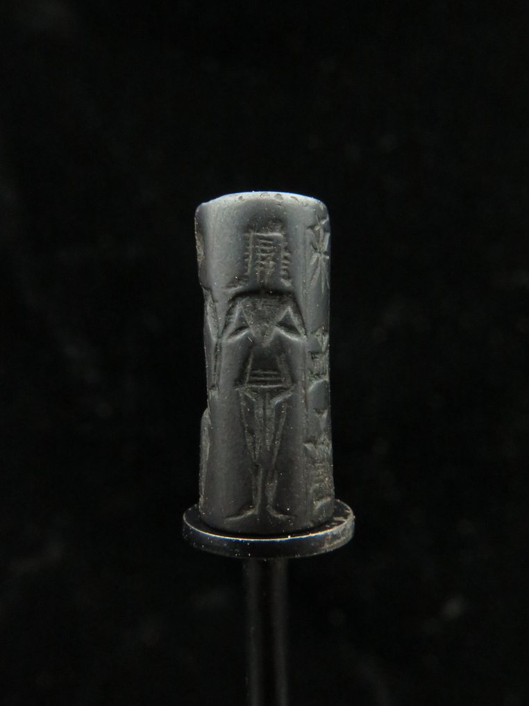Old-Babylonian Hematite (a natural Iron Ore) decorated Cylinder Seal with Cuneiform writing - 2.1 cm #4.3