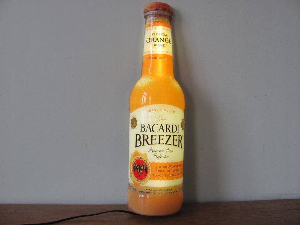 Candeeiro de parede - plástico - Bacardi Breezer fles #1.0