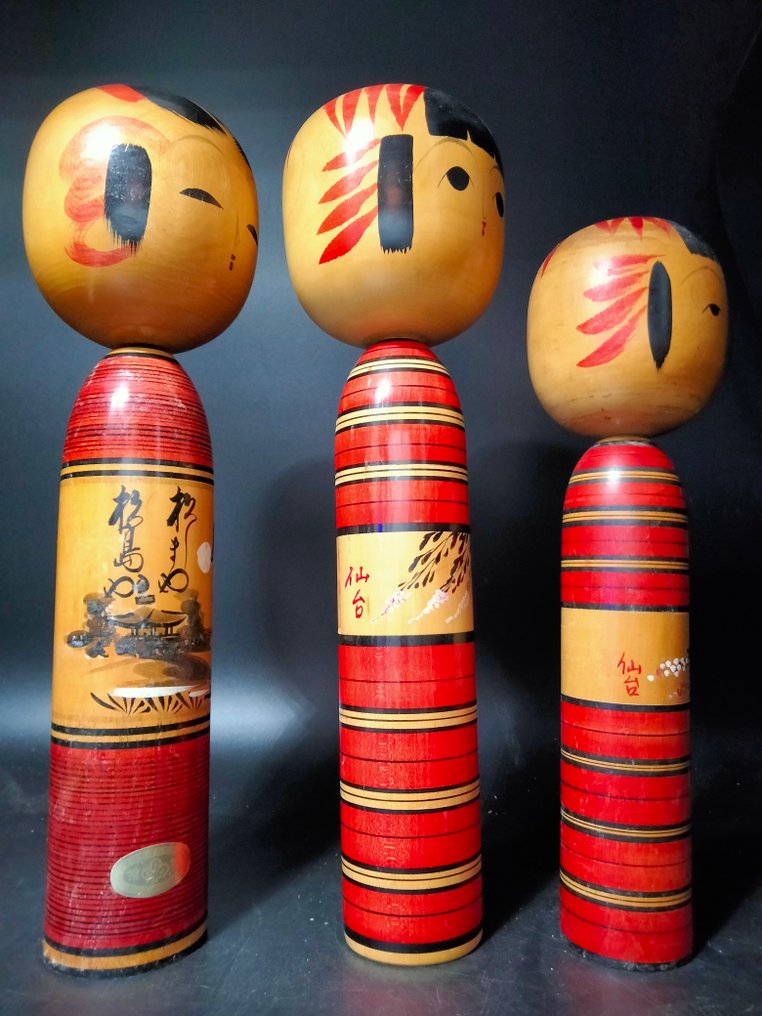 Isao Sasaki - 小雕像, Zes moderne, karaktervolle kokeshi shingata - stijl (volkskunst) - 36 cm - 木 #4.3