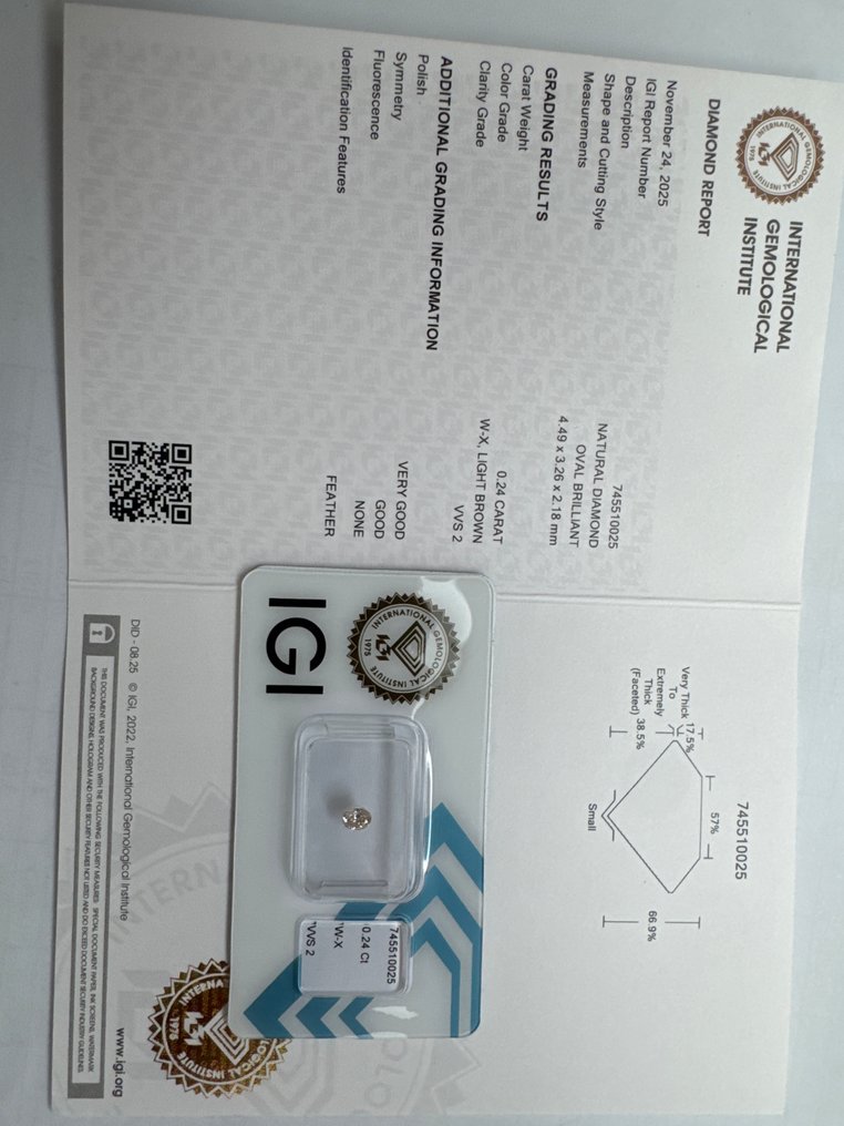 沒有保留價 - 1 pcs 鑽石  (天然彩色)  - 0.24 ct - 橢圓形 - Light 褐色 - VVS2 - 國際寶石學院（International Gemological Institute (IGI)） - W-X #1.0