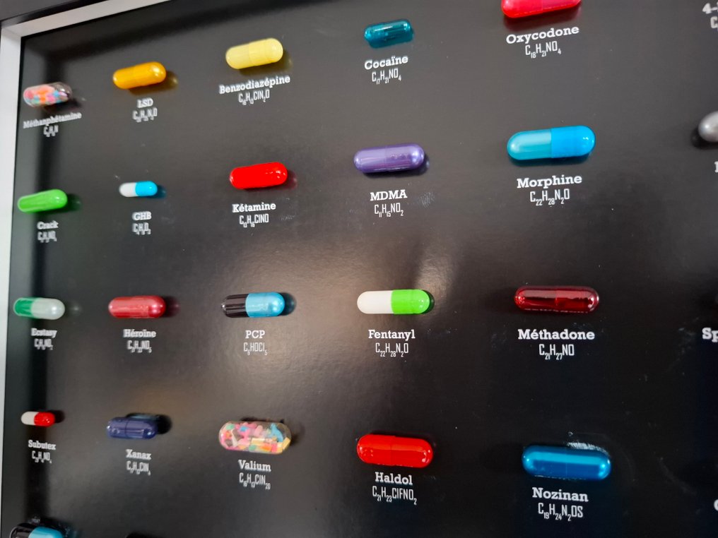 ELEMENTAL - Pills Menu - 30 x 40 cm #4.3