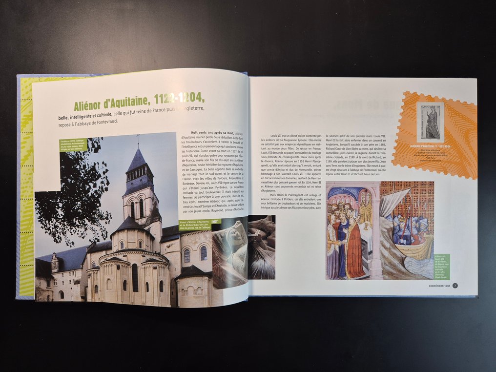 France 2004 - The stamp book with its case, including blocks and new stamps. Very good quality. - Yvert #3.2