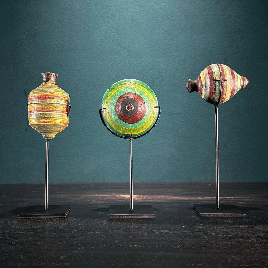 NO RESERVE PRICE - Spinning tops (3) - Gasing - Trottola - 2020+ - Indonesia #1.0