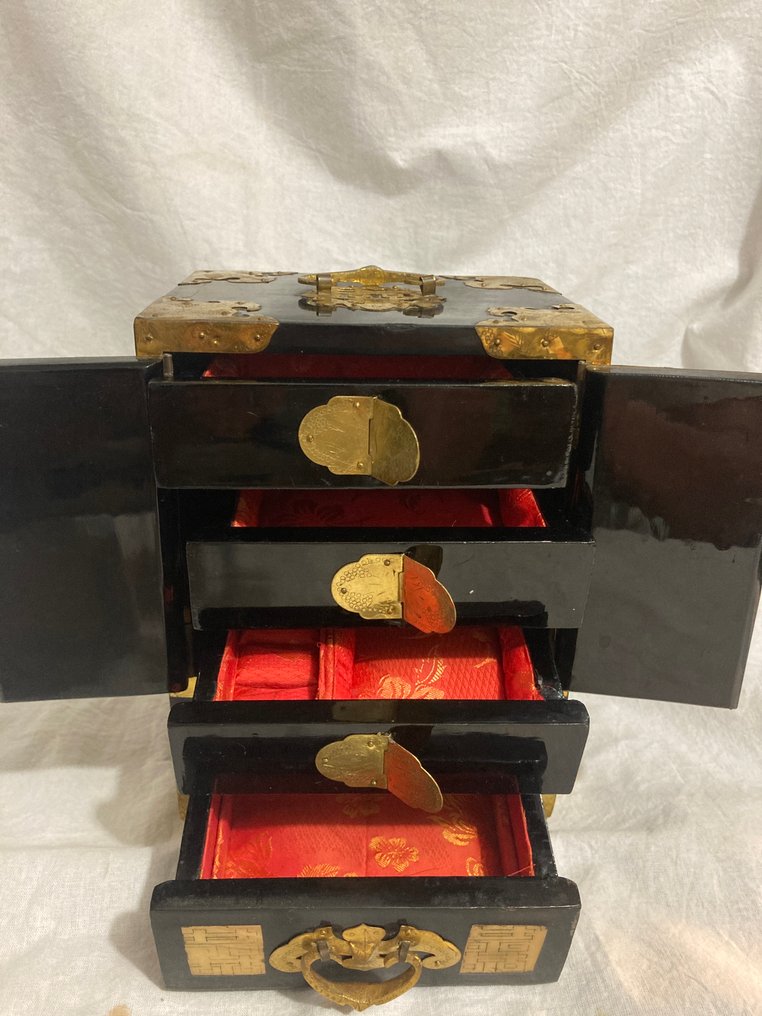 Ékszeresdoboz - Értékes régi ékszerdoboz - Fa, Nacre, Sárgaréz #3.2