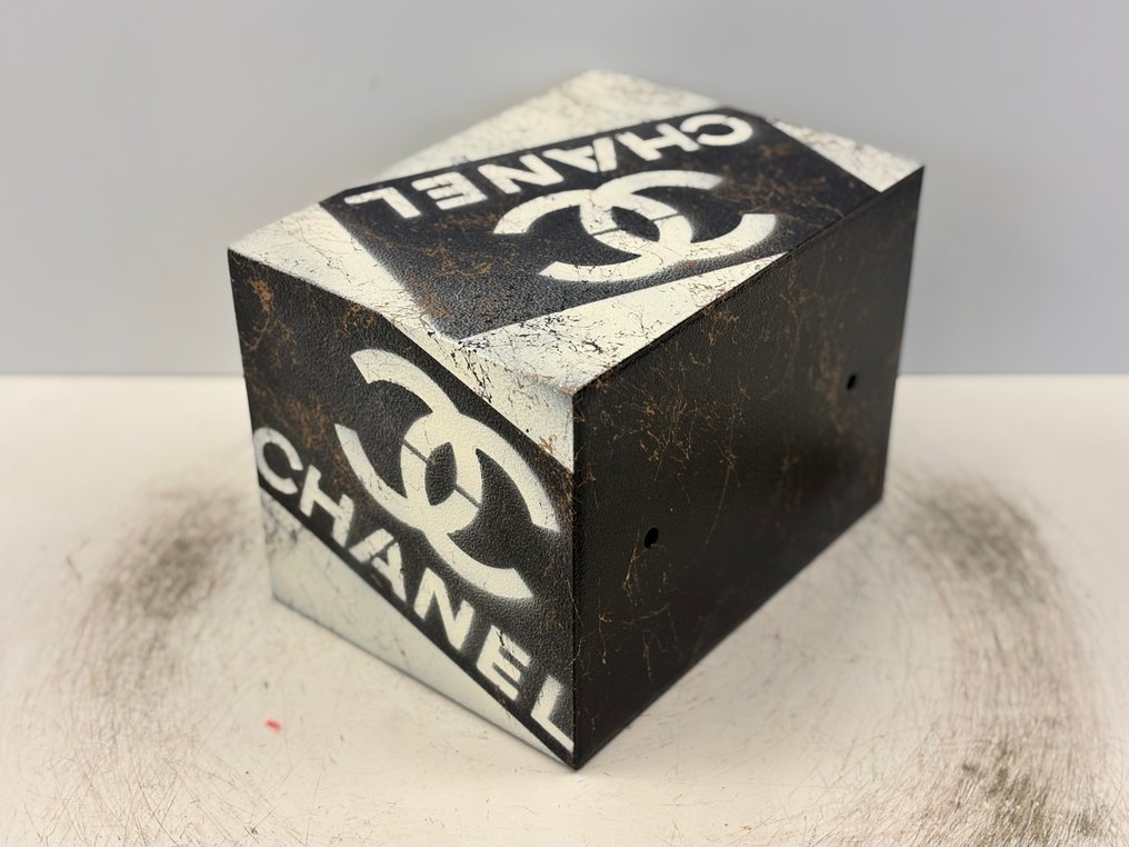 Rob VanMore - Chanel Vault #3.2