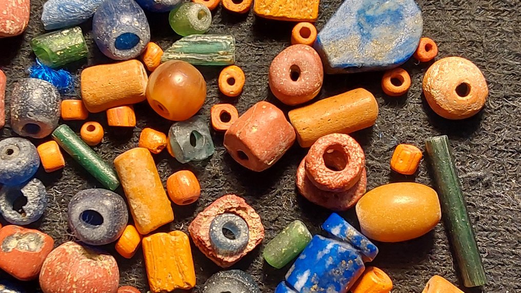 Ancient Egyptian to Roman Glass over 100 ancient beads (No Reserve Price) #4.3