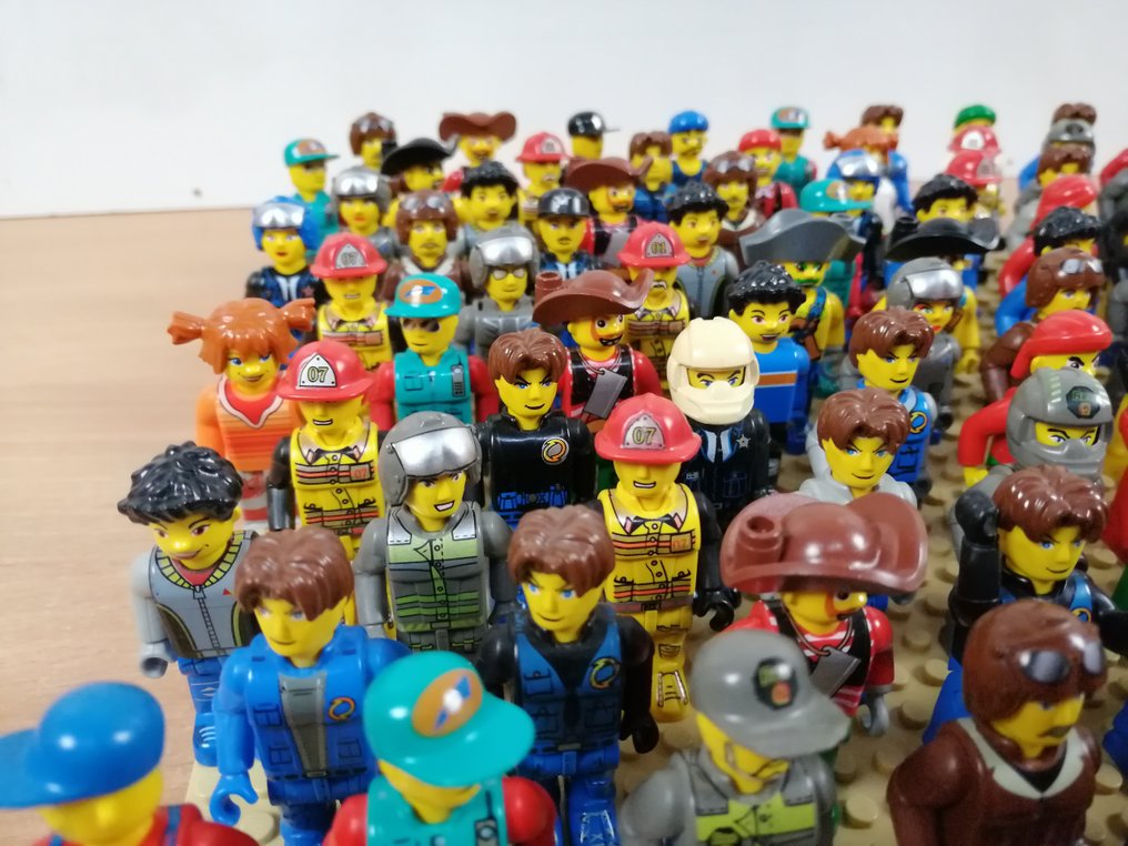 LEGO - Minifigures - poppetjes 100 stuks - 2010-2020 #4.3