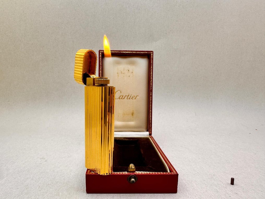 Cartier - Isqueiro - Banhado a ouro #1.0