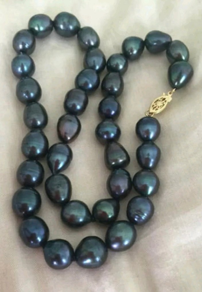 No reserve price: Tahitian pearl necklace weighing 272.60 carats. . - Height: 10 mm - Width: 12 mm- 54.52 g - (1) #4.3
