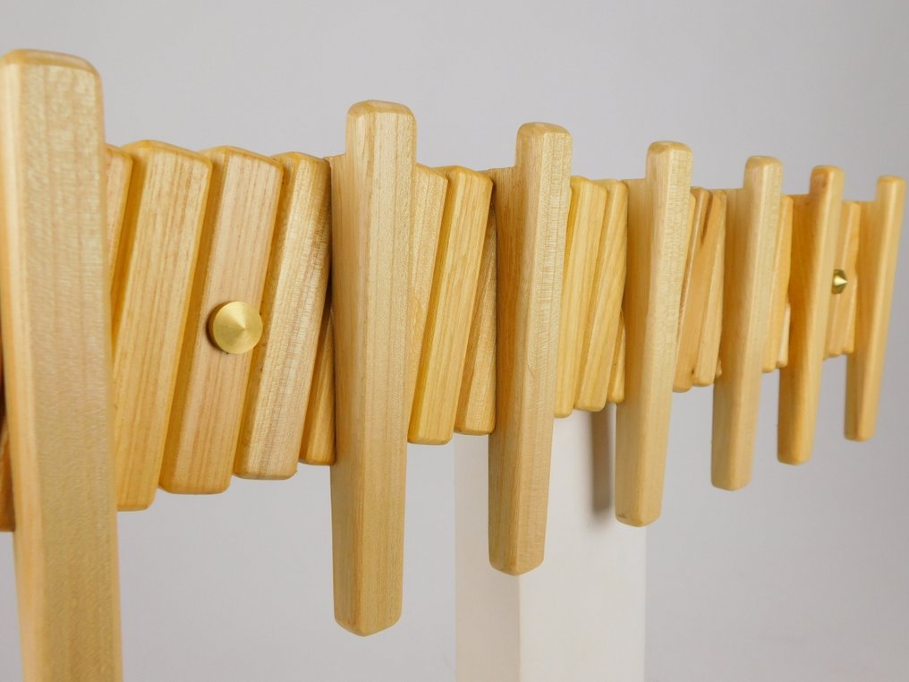 Wilk Brothers Furniture - Sebastian Wilk - Porte-manteau - Hanger Type 4 - Orme - Porte-manteaux mural #3.2