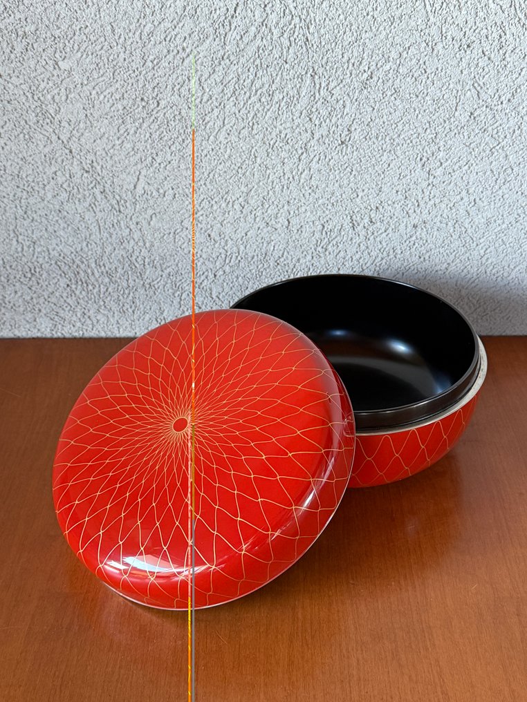 春象 - 盒 - 木 - 金色网状图案 #3.2