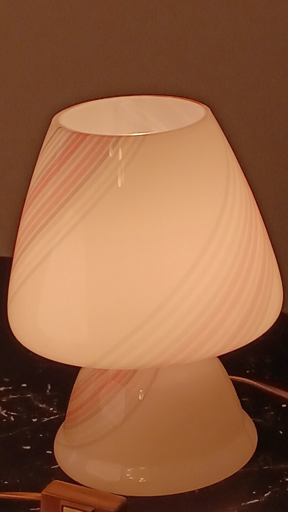 台灯 (2) - 乳白色玻璃，来自Murano #4.3