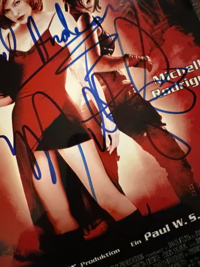 Resident Evil - Milla Jovovich - autograph #3.2