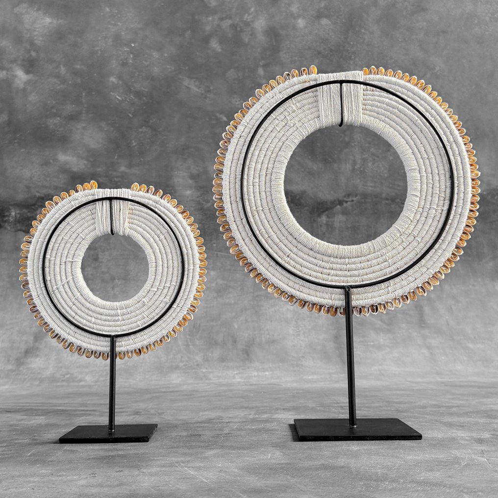 Decorative ornament (2) - NO RESERVE PRICE - Stunning Pair of White Colored Tolai Necklaces on custom stands - Papua New Guinea #1.0