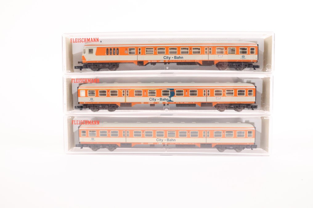 Fleischmann N - 8123/8124/8125 - 模型客運火車 (3) - City Bahn（驾驶室）列车 - DB #1.0