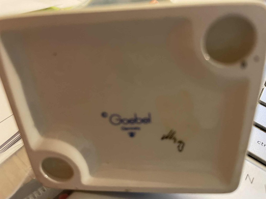 Goebel - Figuriini - Unter einem Dach Stormy Weather - TMK 7 - Posliini, Lasite #1.0