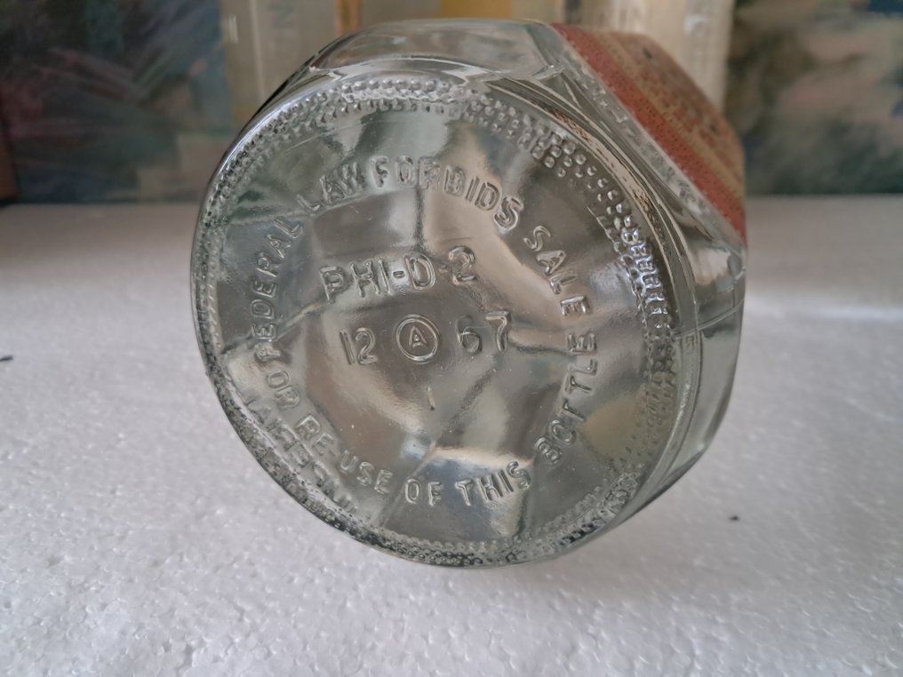 Gordon's - London dry gin: Spring cap + Magnum Imperial Quart  - b. 1950s, 1967 - 75cl, 1.14 Litres - 3 bottles #3.2