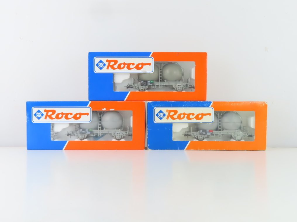 Roco H0 - 46860/46867/46874.1 - 模型貨運火車 (3) - 3台2仓硅胶车“Bollenwagen”用于石灰粉和苏打粉 - NS #1.0