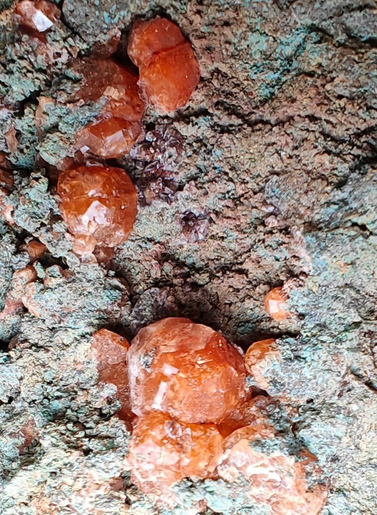 Analcime Crystals on matrix - Height: 8 cm - Width: 7 cm- 275 g #4.3