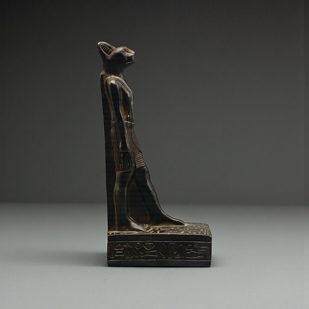 Cópia do antigo Egito Deusa Sekhmet com cabeça de leoa  (Sem preço de reserva) #1.0