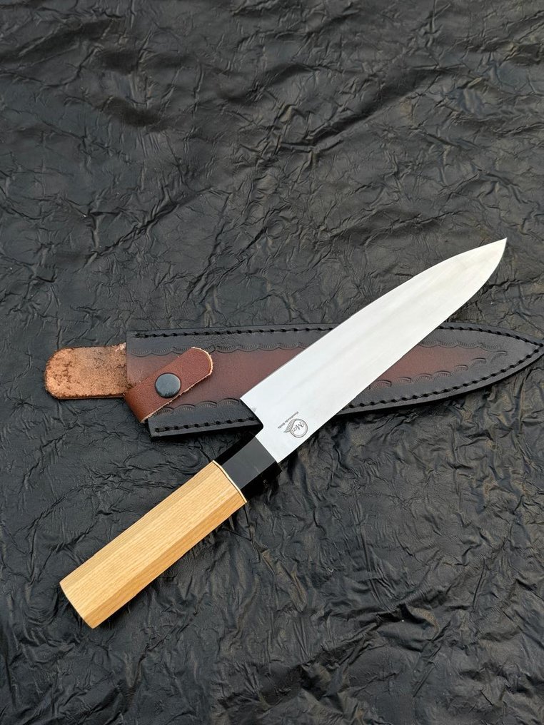 Kökskniv - Japansk stil. Handgjord kökskniv, afrikansk ossträ, buffelhorn, läder 10/48 - Asien #4.3