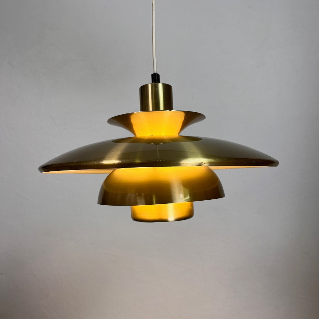 吊灯 - 金属 #1.0