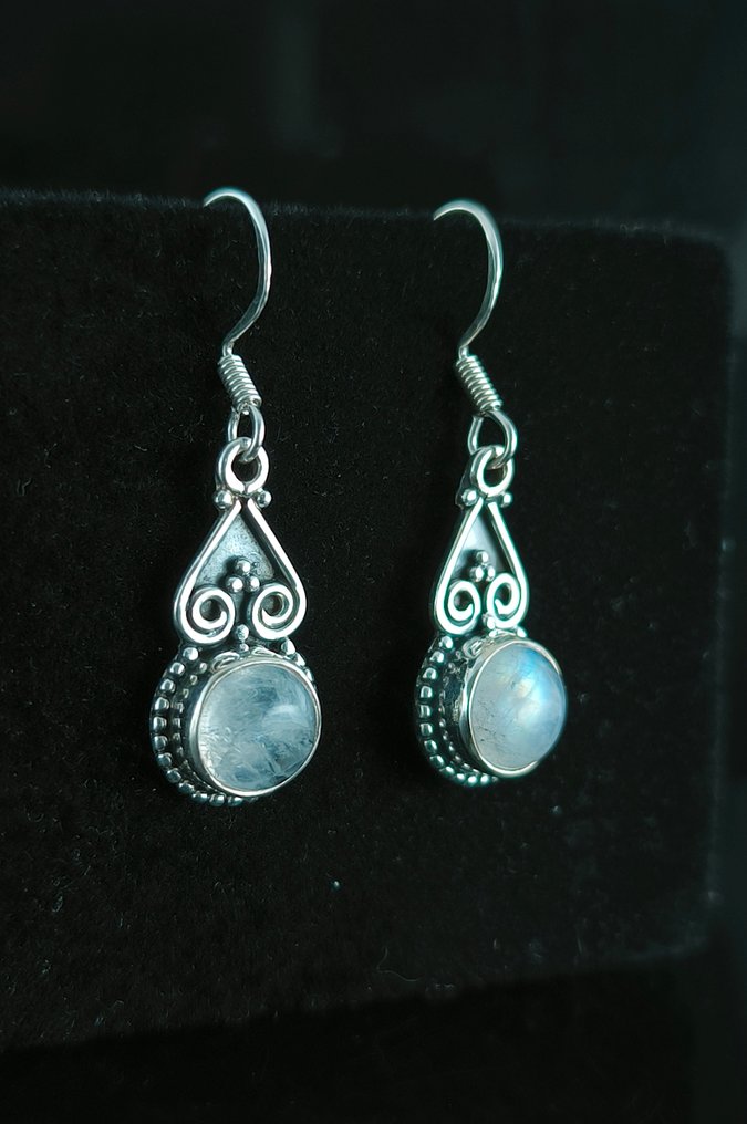 Hopea - Korvakorut - Piedra lunar, sileä hopea #1.0