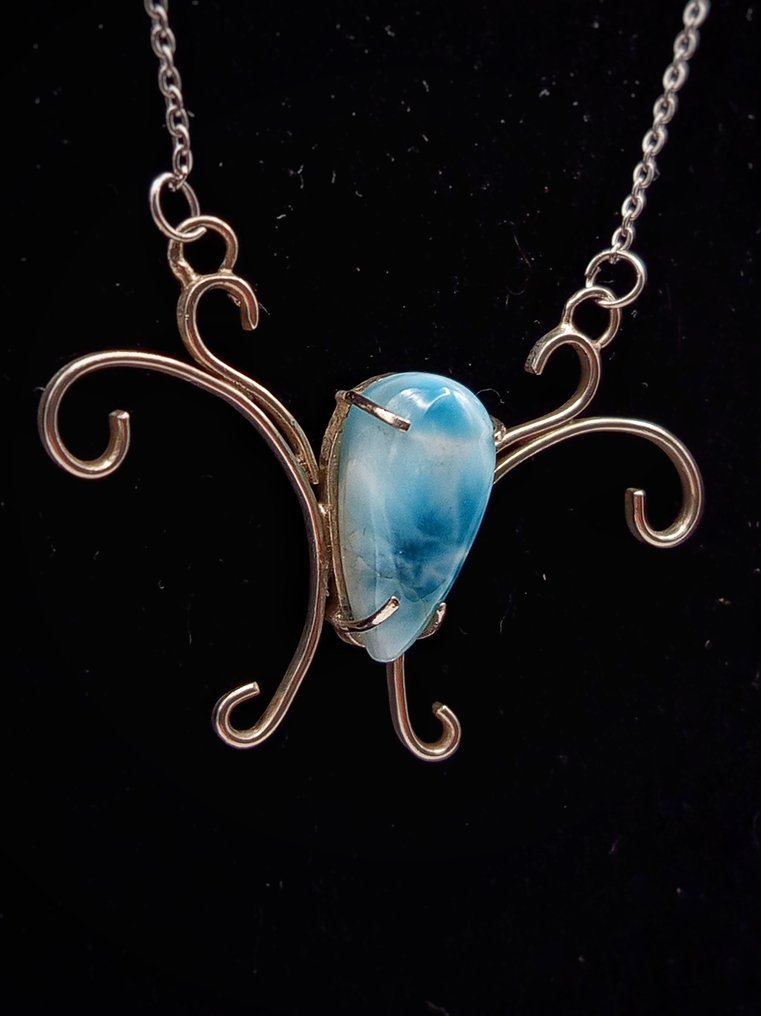 Joia 'Regalidade' artesanal em prata 925 com Larimar de alta qualidade. - Altura: 38 mm - Largura: 43 mm- 9 g - (1) #2.1