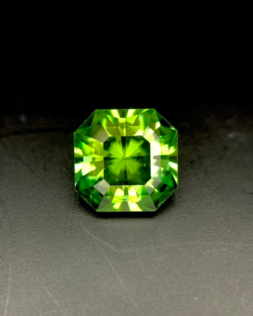 No reserve price - 1 pcs  Green Tourmaline  - 3.09 ct - Gem Report Antwerp (GRA) - Green Tourmaline 3.09 Ct #2.1