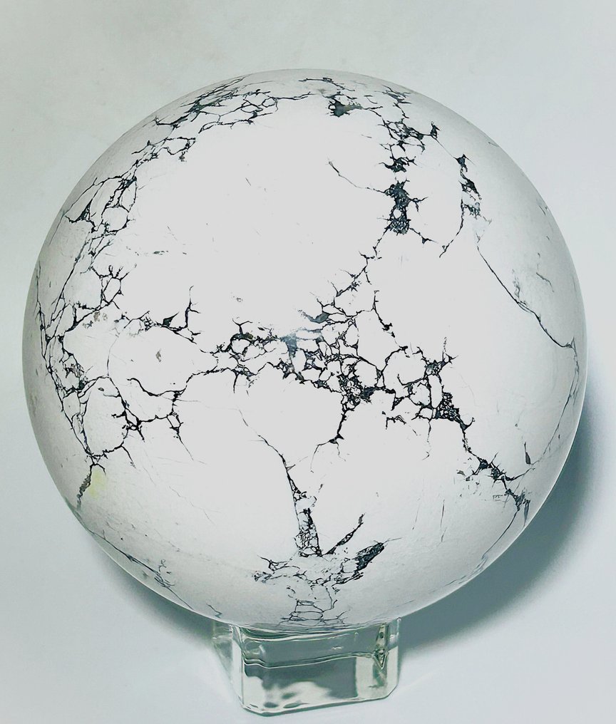 Ηρεμιστική σφαίρα Howlite – Λίθος Ειρήνης & Συναισθηματικής Ισορροπίας - Ø 113mm- 2270 g - (1) #1.0