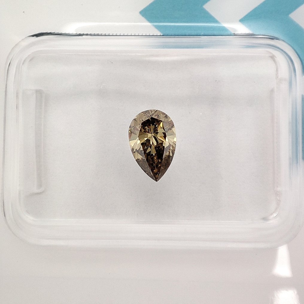No Reserve Price - 1 pcs Diamond  (Natural coloured)  - 0.54 ct - Pear - Fancy Yellowish Brown - VS1 - International Gemological Institute (IGI) #1.0